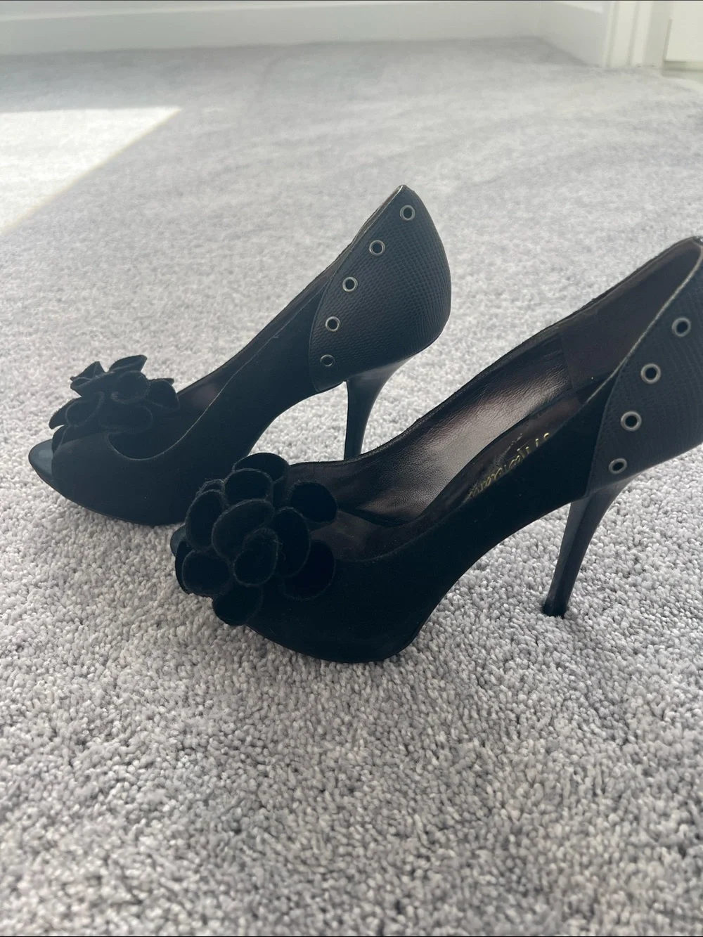 Guess by Marciano chic black
